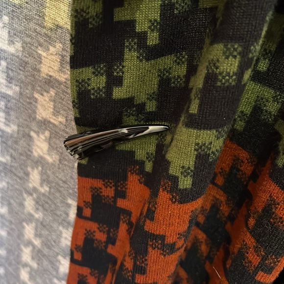 Abstract colorful quarter sleeve jacket - Picture 2 of 8